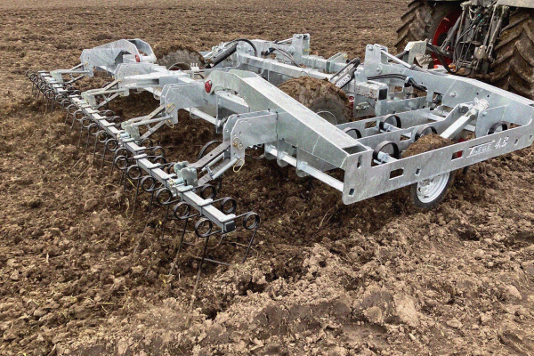 CTV480 cultivator